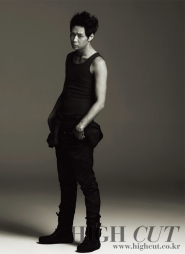 JYJ's Yoochun для High Cut Vol. 6