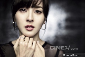 Jin Goo и др. для Cine21 December 2012