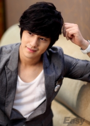 Kim Bum для Easy August 2010