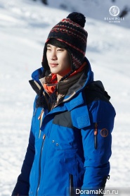 Kim Soo Hyun, Suzy для High Cut Vol. 88 Extra 2