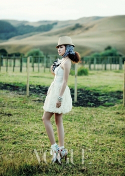Kim Tae Hee для Vogue Korea March 2010