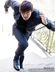 Lee Byung Hun для Men’s Health Korea August 2013