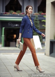 Lee Da Hae для Arnaldo Bassini Fall 2012 Ads