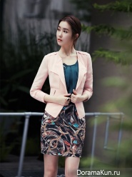 Lee Da Hae для Arnaldo Bassini Fall 2012 Ads