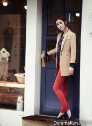 Lee Da Hae для Arnaldo Bassini Fall 2012 Ads