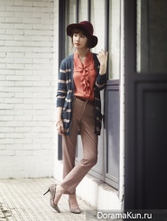 Lee Da Hae для Arnaldo Bassini Fall 2012 Ads