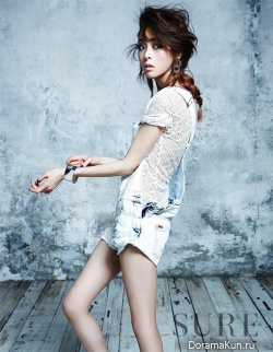 Lee Da Hee для SURE Korea August 2013