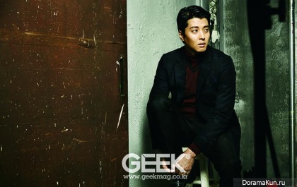Lee Dong Gun для GEEK Korea October 2013 Extra