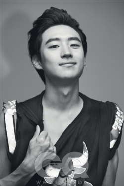 Lee Je Hoon для GQ Korea September 2011