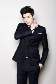 Lee Jong Suk для Ezio Winter 2011 Catalogue