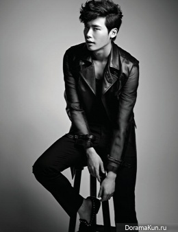 Lee Jong Suk для Harper's Bazaar March 2013 Extra