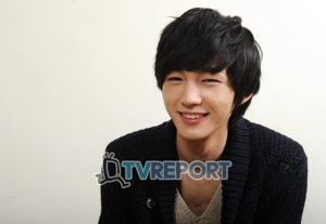 Lee Won Geun для TV Report 2012