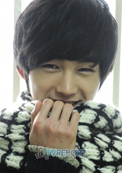 Lee Won Geun для TV Report 2012