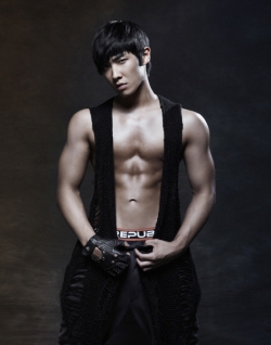 MBLAQ's Lee Joon для KISS REPUBLIC