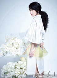 Suzy (Miss A) для CeCi April 2013 Extra