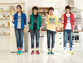 Moon Chae Won, CN Blue для BANG BANG Catalog 2012