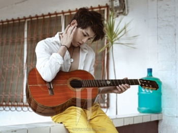 Song Joong Ki для W Korea September 2011