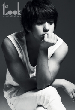 Super Junior's Kibum для First Look Vol. 21