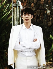 Yoo Seung Ho для Harper’s Bazaar March 2013 Extra