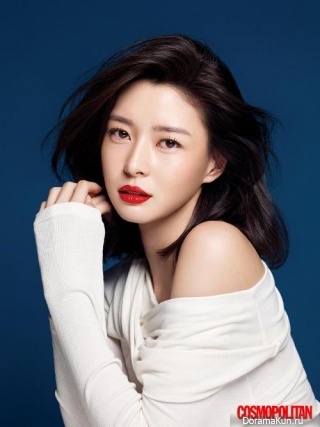Hello Venus (Nara) для Cosmopolitan October 2016