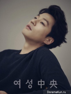 Lee Chun Hee для Women's Central March 2016