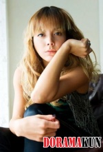 Anna-Tsuchiya