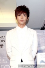 Aaron Yan