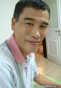 Hong Suk Youn