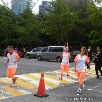 2NE1