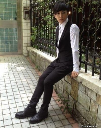 Aaron Yan