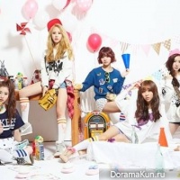 Новая женская группа TINT выпустила общую фотографию