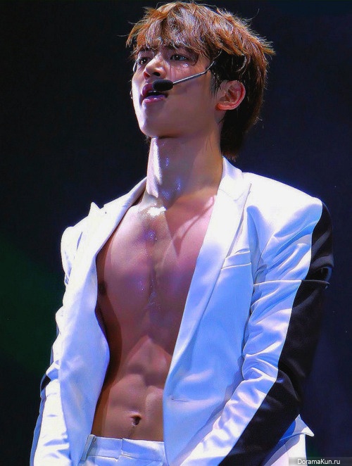 Минхо из SHINee Минхо из SHINee