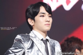 SHINee SHINee