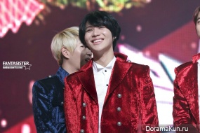 SHINee SHINee