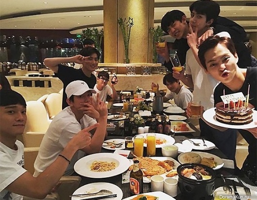 EXO