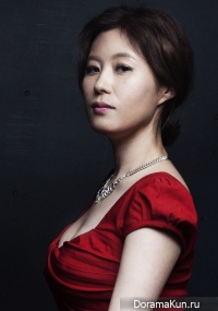 Moon So Ri