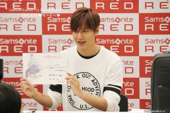 Lee-Min-Ho-Samsonite-Red