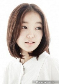 Moon Ji In
