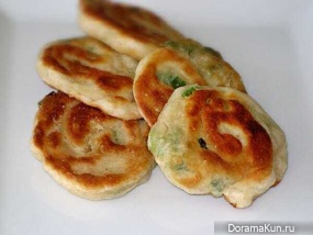 Thai onion pancakes