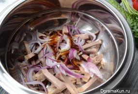 Salad with tongue and vegetables