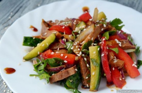 Salad with tongue and vegetables