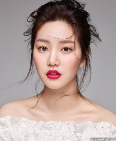 Lee Yoo Bi Lee Yoo Bi