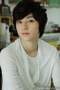 Интересные факты о Мин Хёне / Min Hyun (NU'EST)