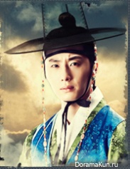 The Moon That Embraces the Sun