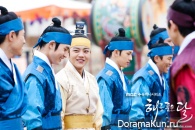 The Moon That Embraces the Sun