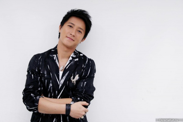 Интервью HanGeng для журнала Student Weekly (январь 2012)